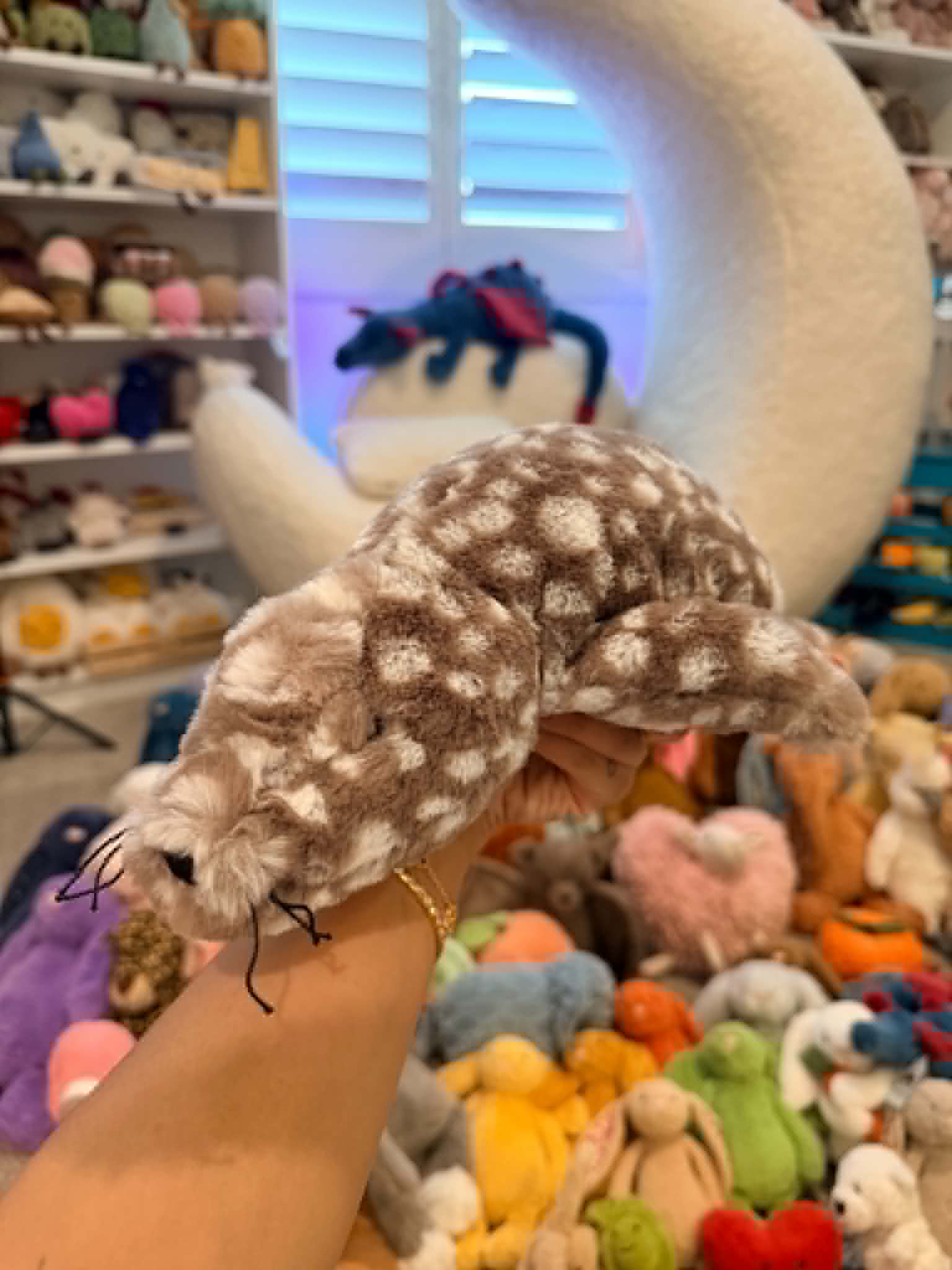 NWOT Lineous Leopard Seal β photo 1
