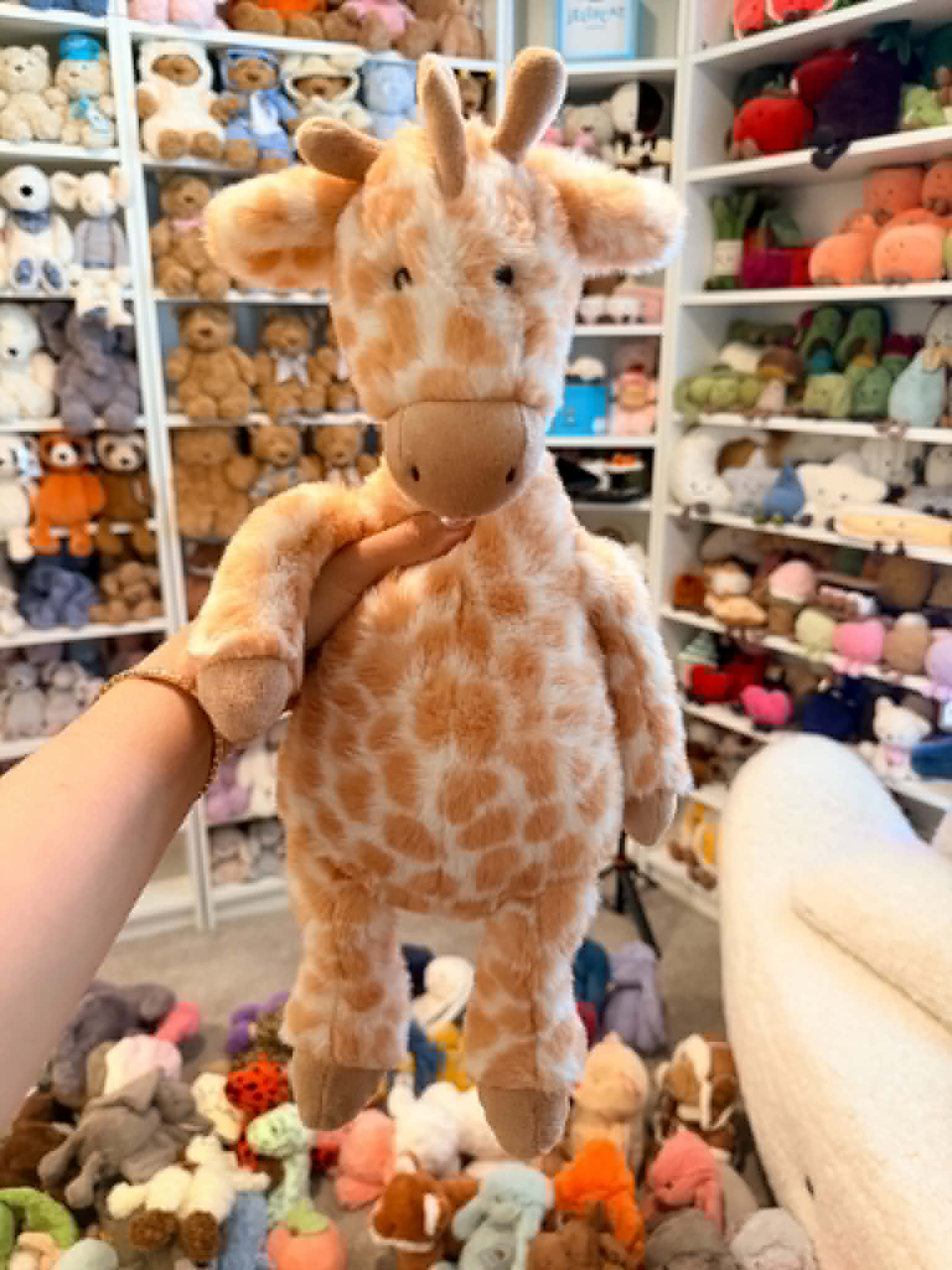NWOT Large Fluffles Giraffe β photo 1